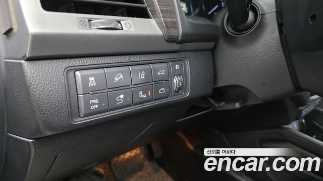 KG Mobility Rexton 2018 — photo 19