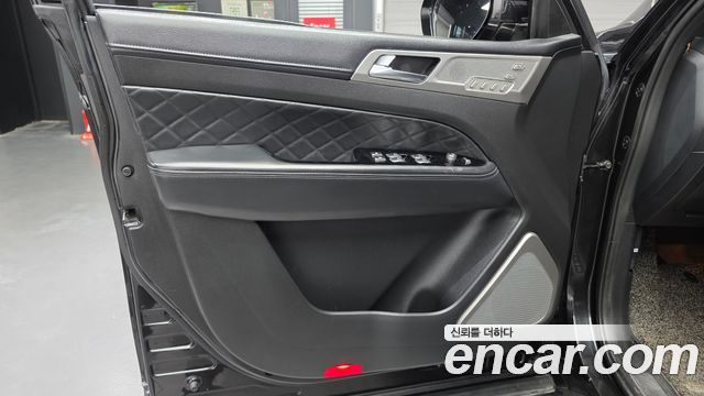 KG Mobility Rexton 2018 — photo 14