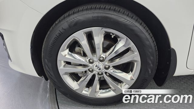 Kia Canival 2017 — photo 5