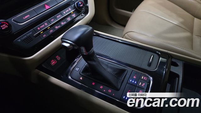 Kia Canival 2017 — photo 9
