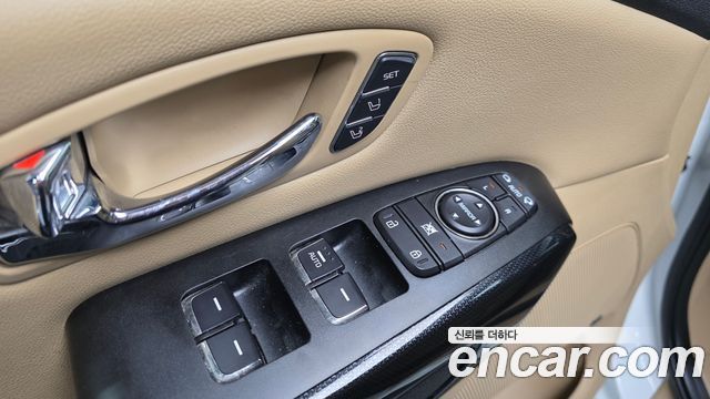 Kia Canival 2017 — photo 12
