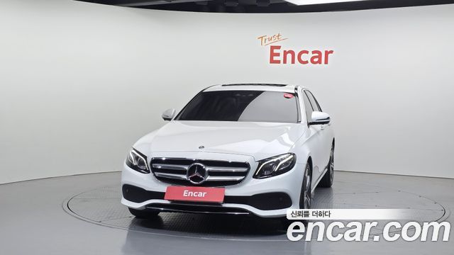 Mercedes-Benz E-Class 2018 — photo 3