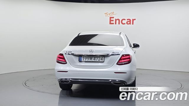 Mercedes-Benz E-Class 2018 — photo 4