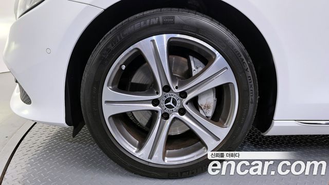 Mercedes-Benz E-Class 2018 — photo 5