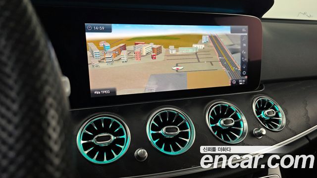 Mercedes-Benz E-Class 2018 — photo 13