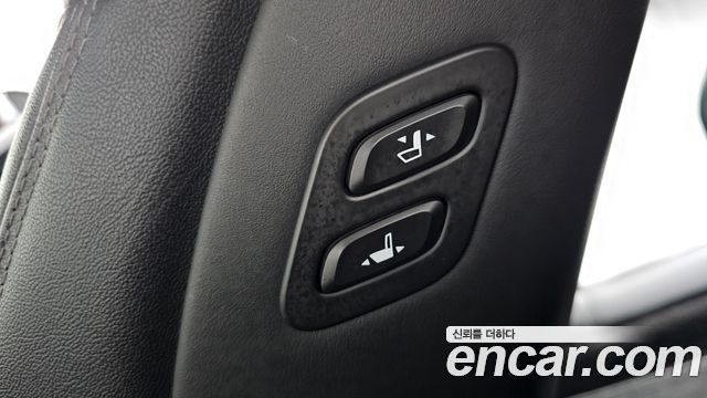 Genesis EQ900 2017 — photo 15