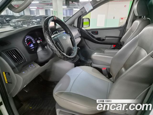 Hyundai Starex 2016 — photo 13