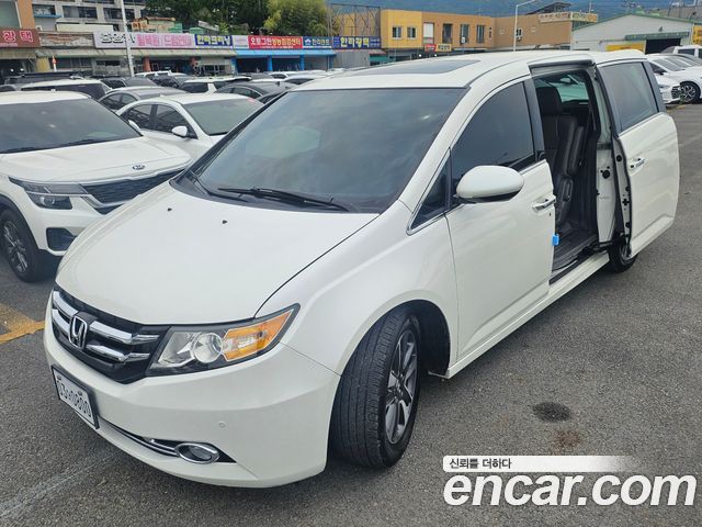 Honda Odyssey 2016 — photo 2
