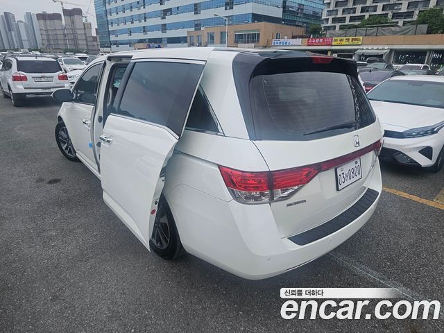 Honda Odyssey 2016 — photo 4