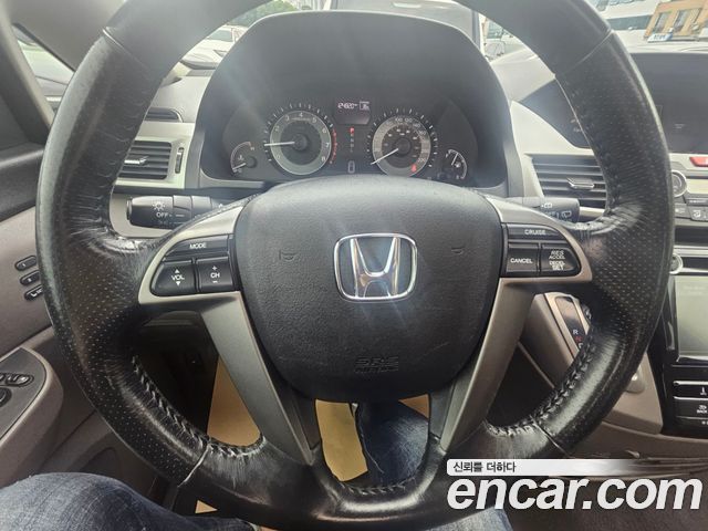 Honda Odyssey 2016 — photo 13