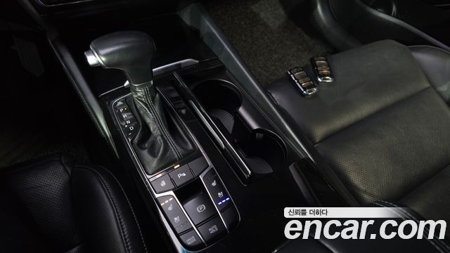 Kia K7 2016 — photo 9