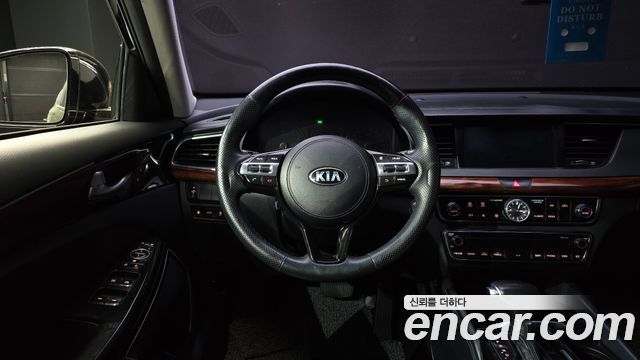 Kia K7 2016 — photo 13