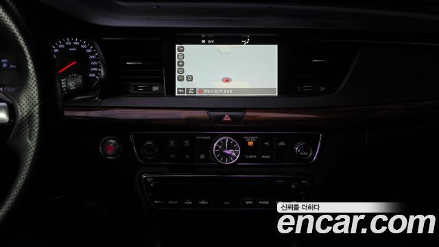 Kia K7 2016 — photo 14