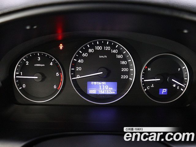 Hyundai Starex 2019 — photo 8