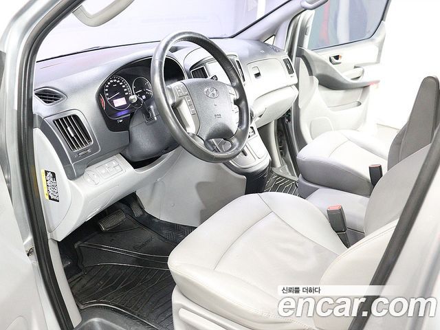 Hyundai Starex 2019 — photo 10