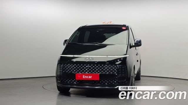 Hyundai Staria 2022 — photo 3