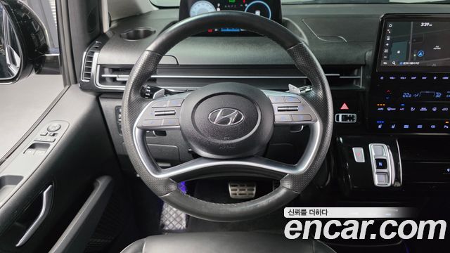 Hyundai Staria 2022 — photo 18