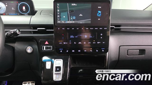 Hyundai Staria 2022 — photo 24