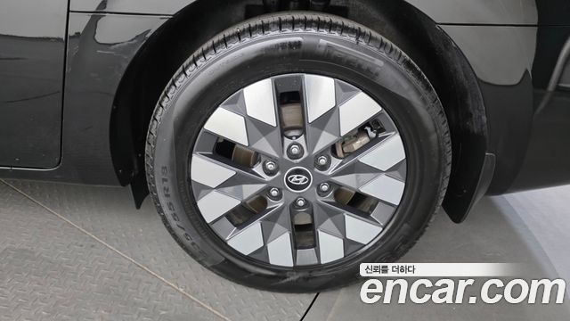 Hyundai Staria 2022 — photo 7