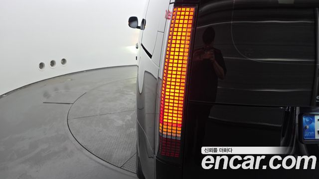 Hyundai Staria 2022 — photo 9