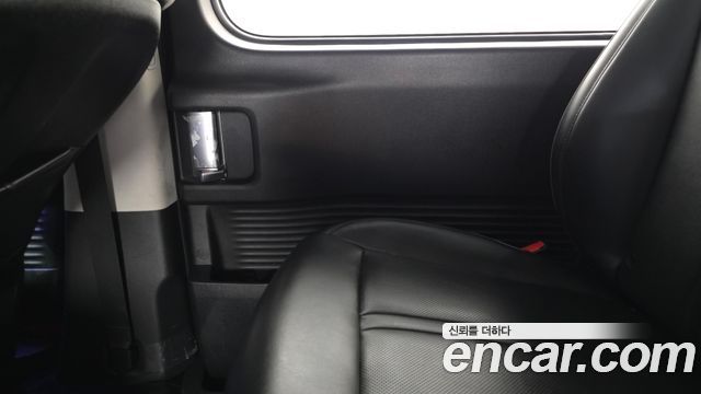 Hyundai Staria 2022 — photo 15