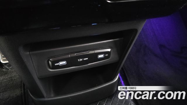 Hyundai Staria 2022 — photo 30