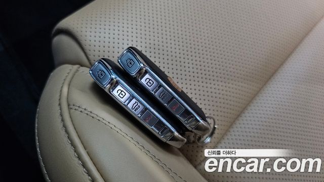 Kia K7 2020 — photo 22