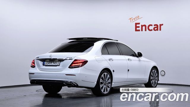 Mercedes-Benz E-Class 2020 — photo 2
