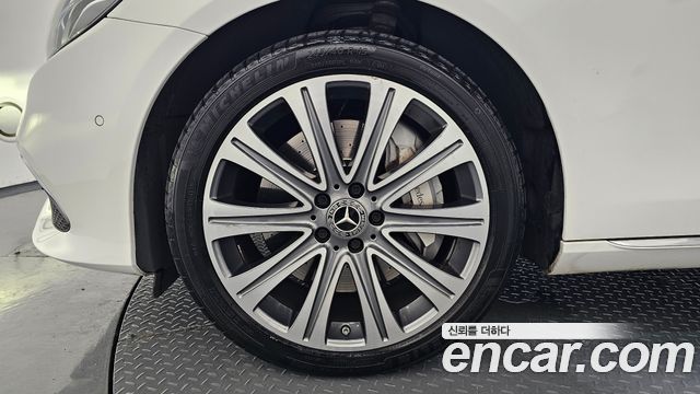 Mercedes-Benz E-Class 2020 — photo 5