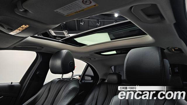 Mercedes-Benz E-Class 2020 — photo 23