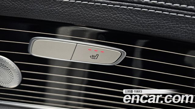 Mercedes-Benz E-Class 2020 — photo 34