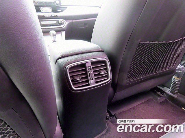 Hyundai i30 2017 — photo 16