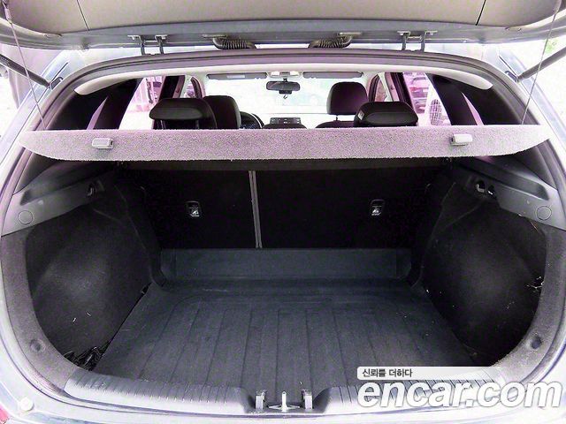 Hyundai i30 2017 — photo 17