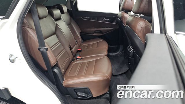 Kia Sorento 2016 — photo 17