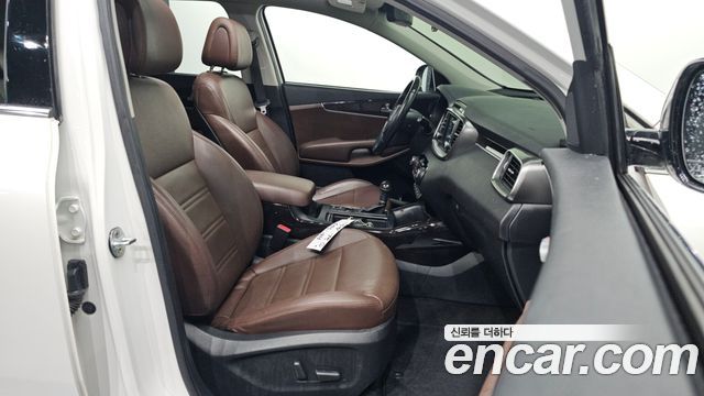 Kia Sorento 2016 — photo 16