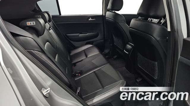 Kia Sportage 2019 — photo 16