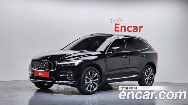 Volvo XC60 2022 — photo 1