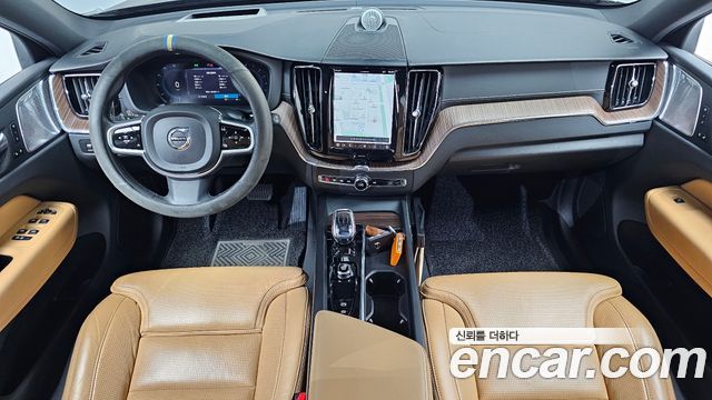 Volvo XC60 2022 — photo 10
