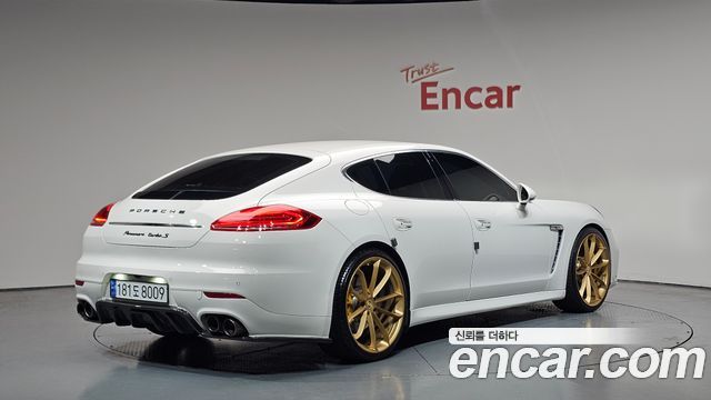 Porsche Panamera 2010 — photo 2