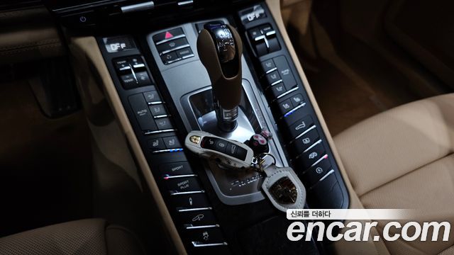 Porsche Panamera 2010 — photo 12