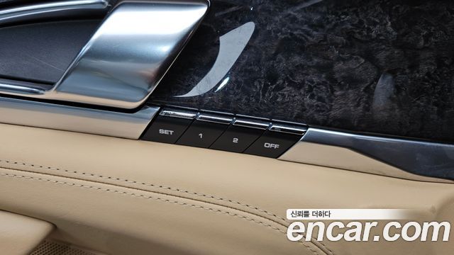Porsche Panamera 2010 — photo 24