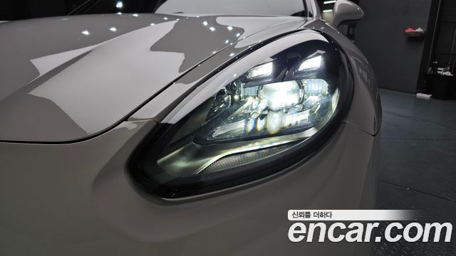 Porsche Panamera 2010 — photo 8