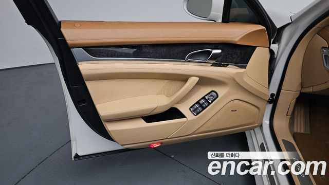Porsche Panamera 2010 — photo 14