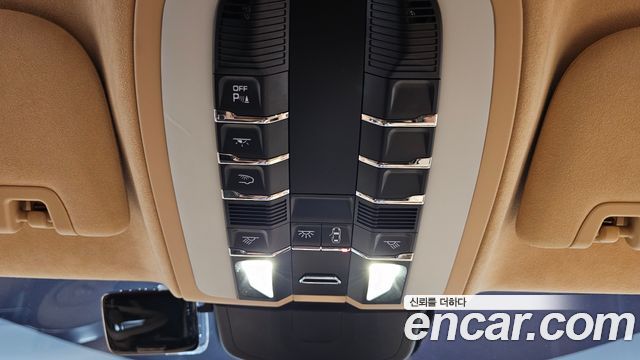 Porsche Panamera 2010 — photo 30