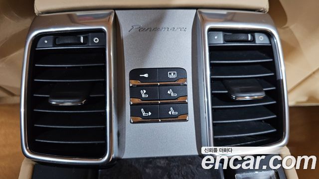 Porsche Panamera 2010 — photo 36
