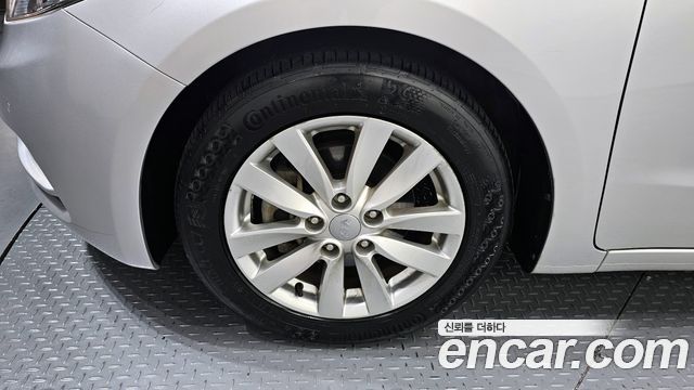 Kia K3 2015 — photo 5