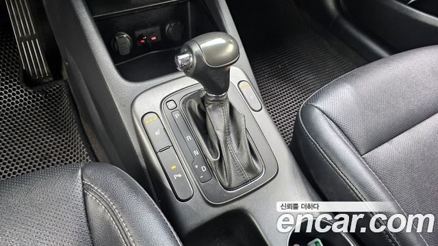 Kia K3 2015 — photo 12