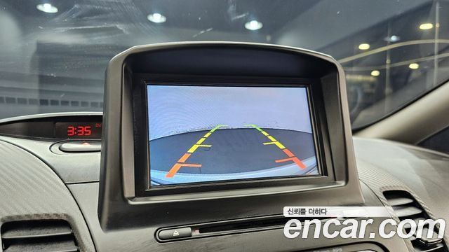 Kia K3 2015 — photo 21