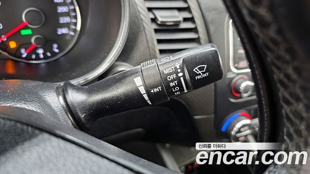 Kia K3 2015 — photo 25