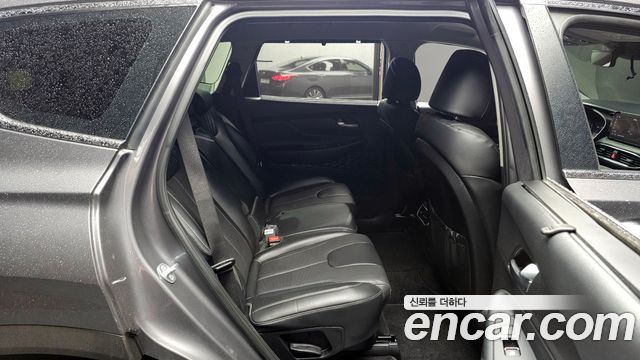 Hyundai Santafe 2021 — photo 11